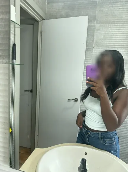 Charlotte, 29