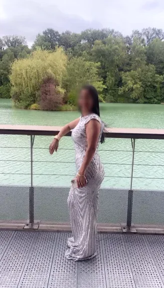 Chiara, 40