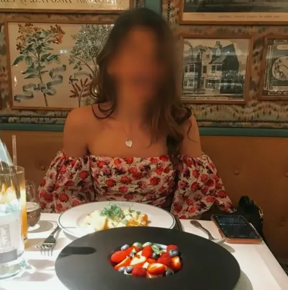 Claudia, 20