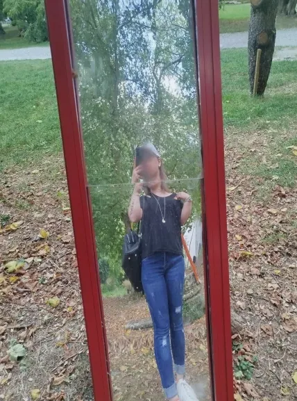 Elena, 27