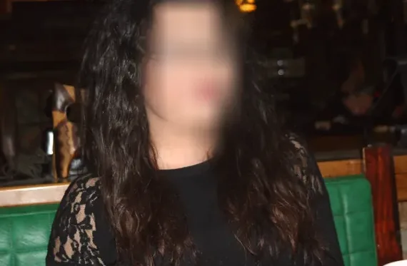 Ida, 24