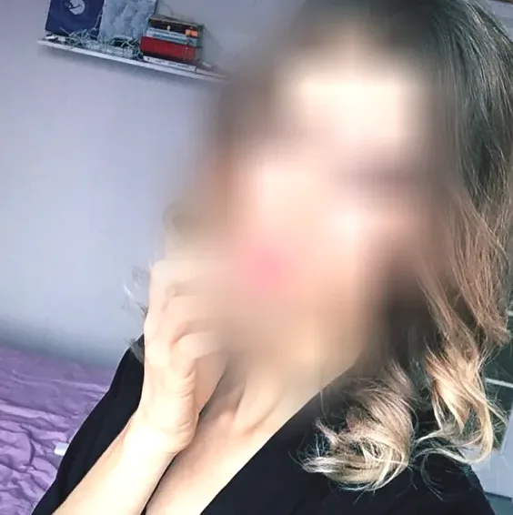 Josephine, 32