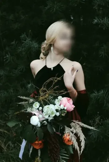 Leonie, 26