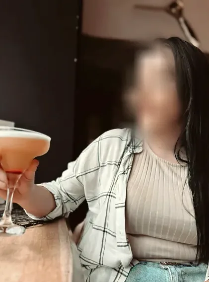 Nora, 20