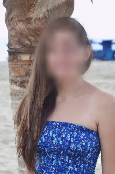 Özlem, 28