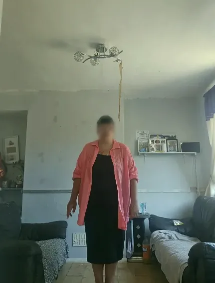 Viktoria, 35